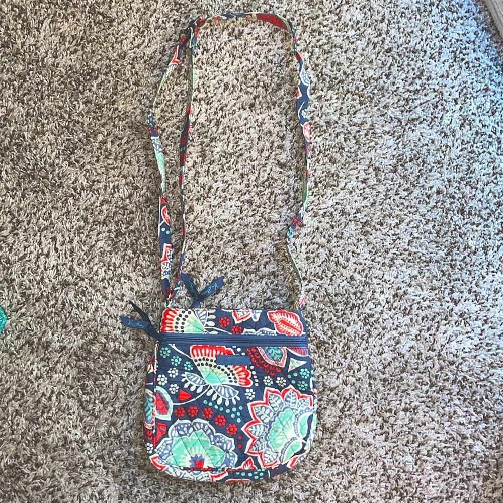 Vera Bradley Double Zip Nomadic Floral Crossbody Purse Bag.